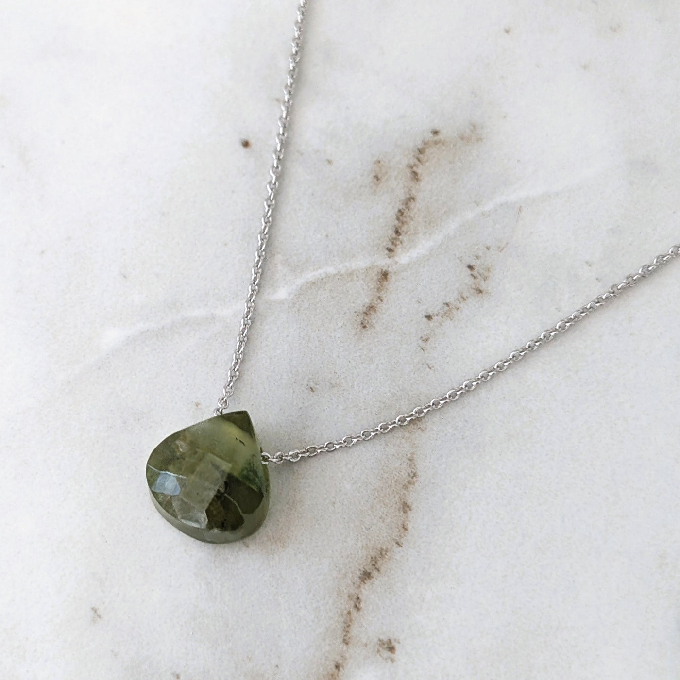 The Nuget silver peridot August birthstone necklace