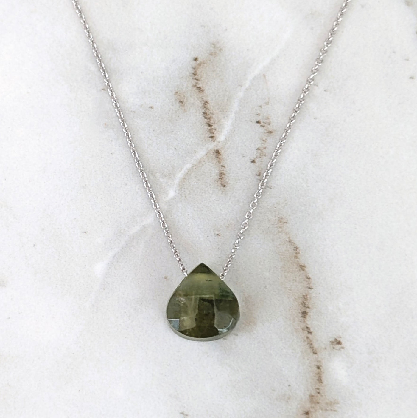 The Nuget silver peridot August birthstone necklace