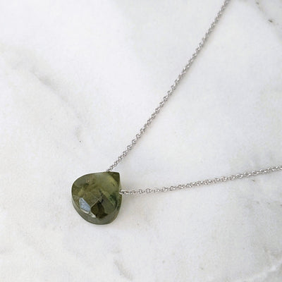 The Nuget silver peridot August birthstone necklace