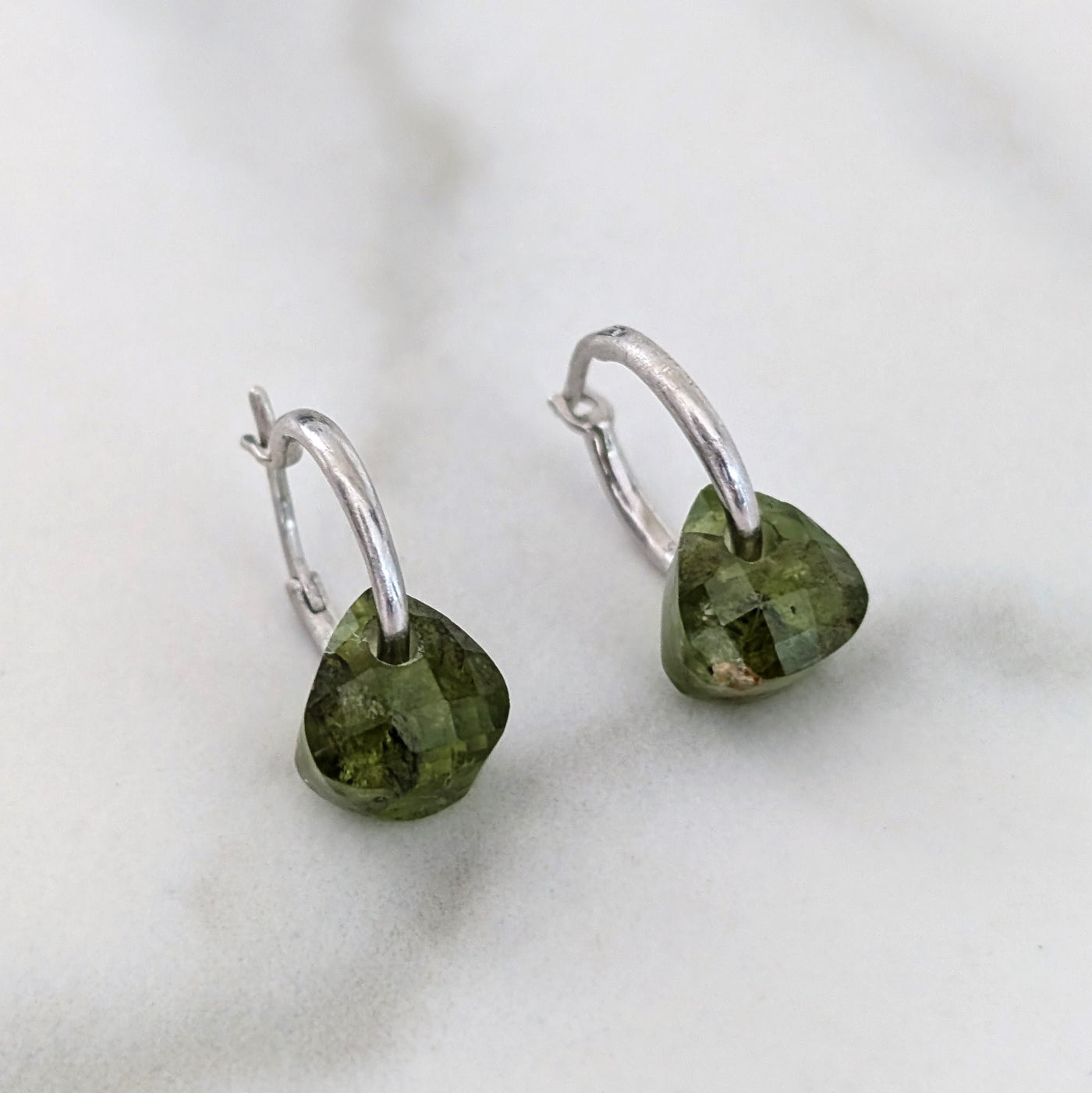 The Nuget silver peridot August birthstone earrings