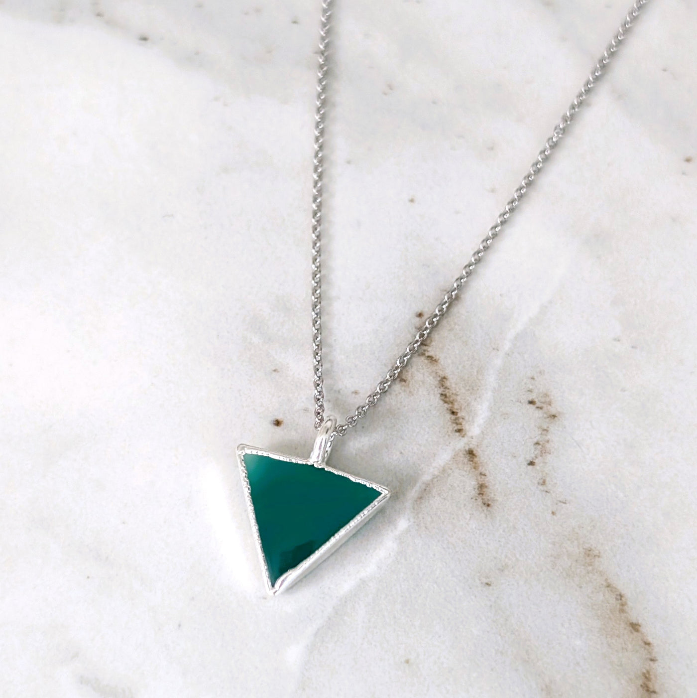 sterling silver green onyx triangular pendant necklace 