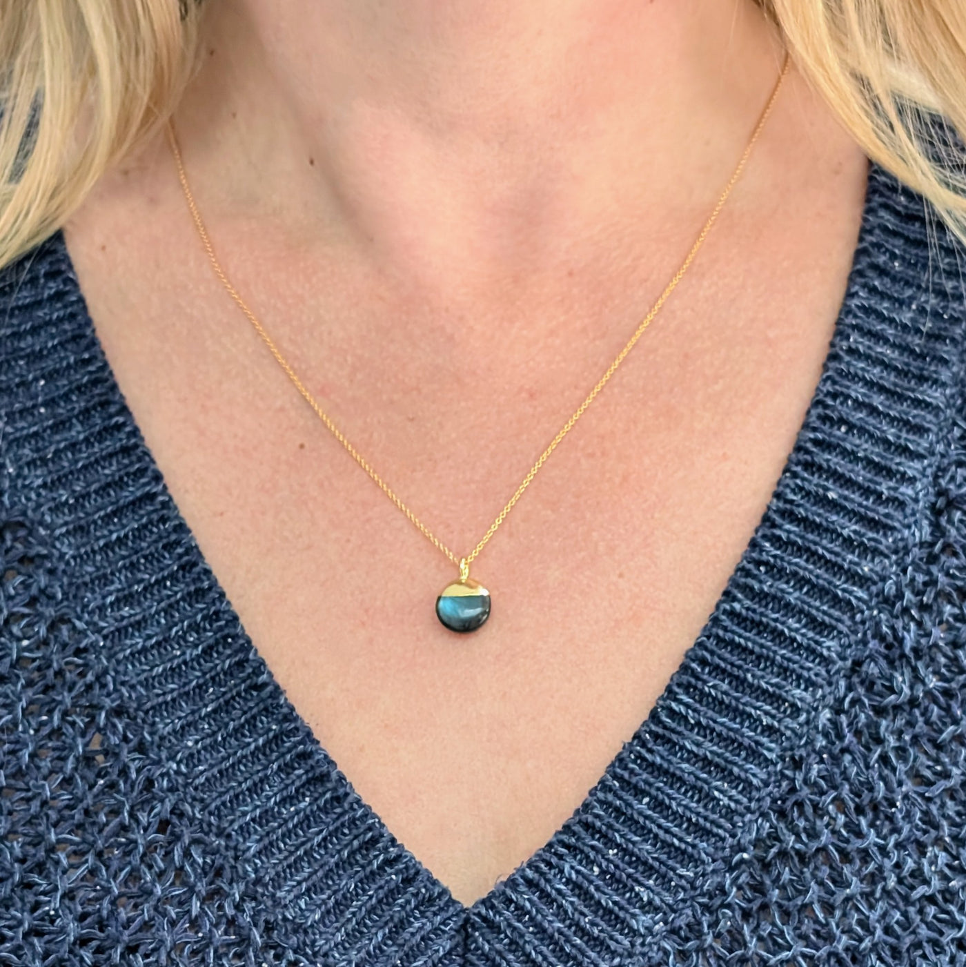 gold labradorite pendant necklace 