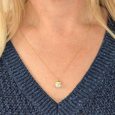 gold moonstone June birthstone pendant necklace