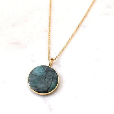 emerald circular pendant necklace