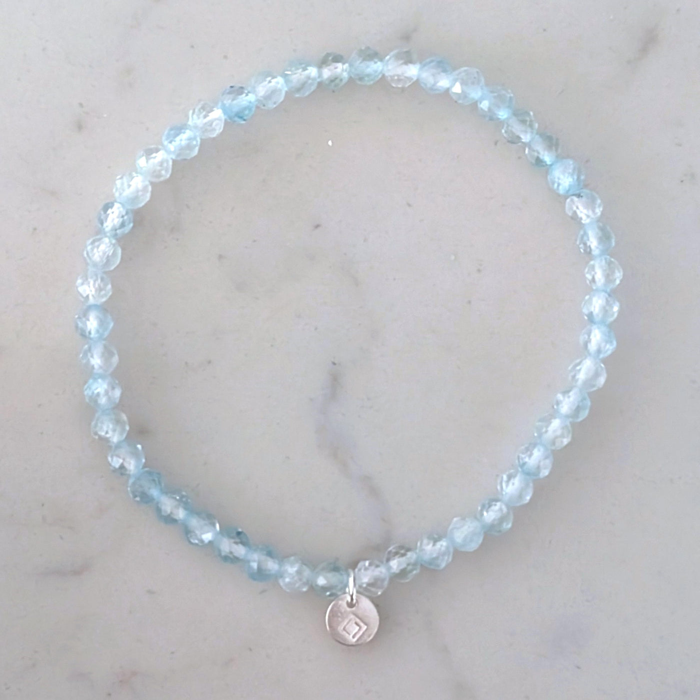 blue topaz gemstone bracelet